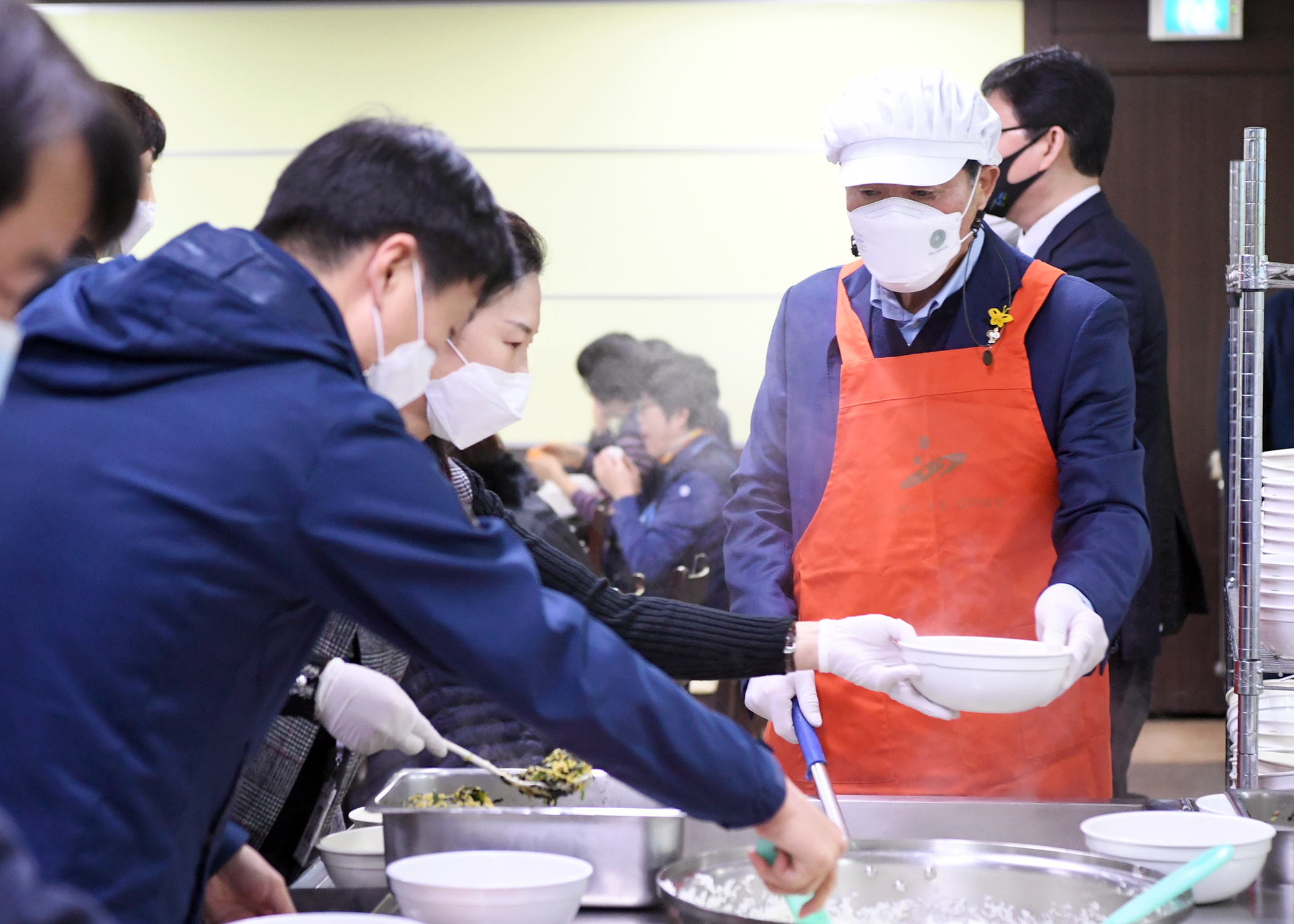 안산시, 신축년 힘찬 출발 다짐…시무식 대신 ‘떡국 나눔’
