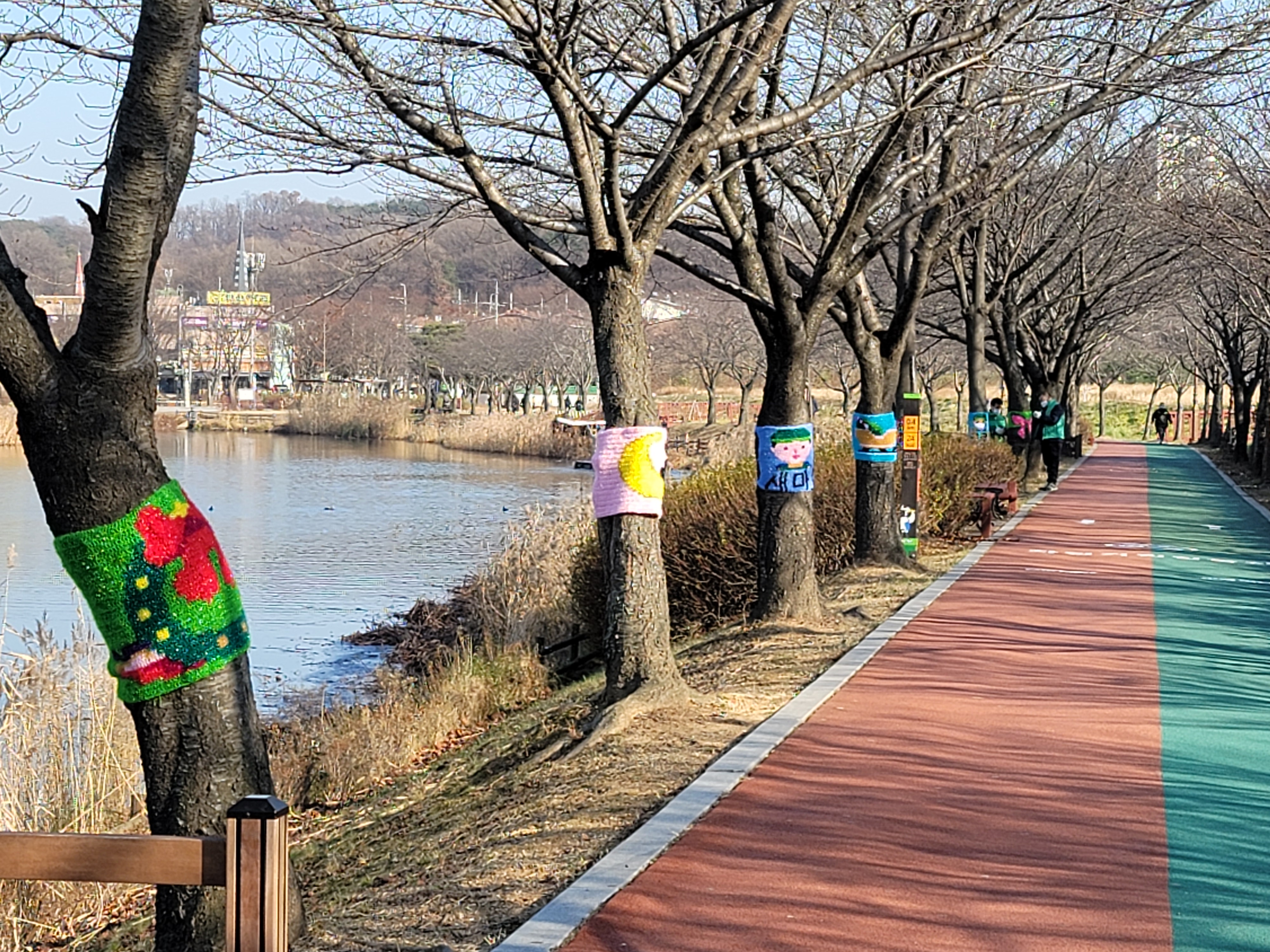 안산시새마을회, 생명살림운동‘나무에 옷을 입히다’
