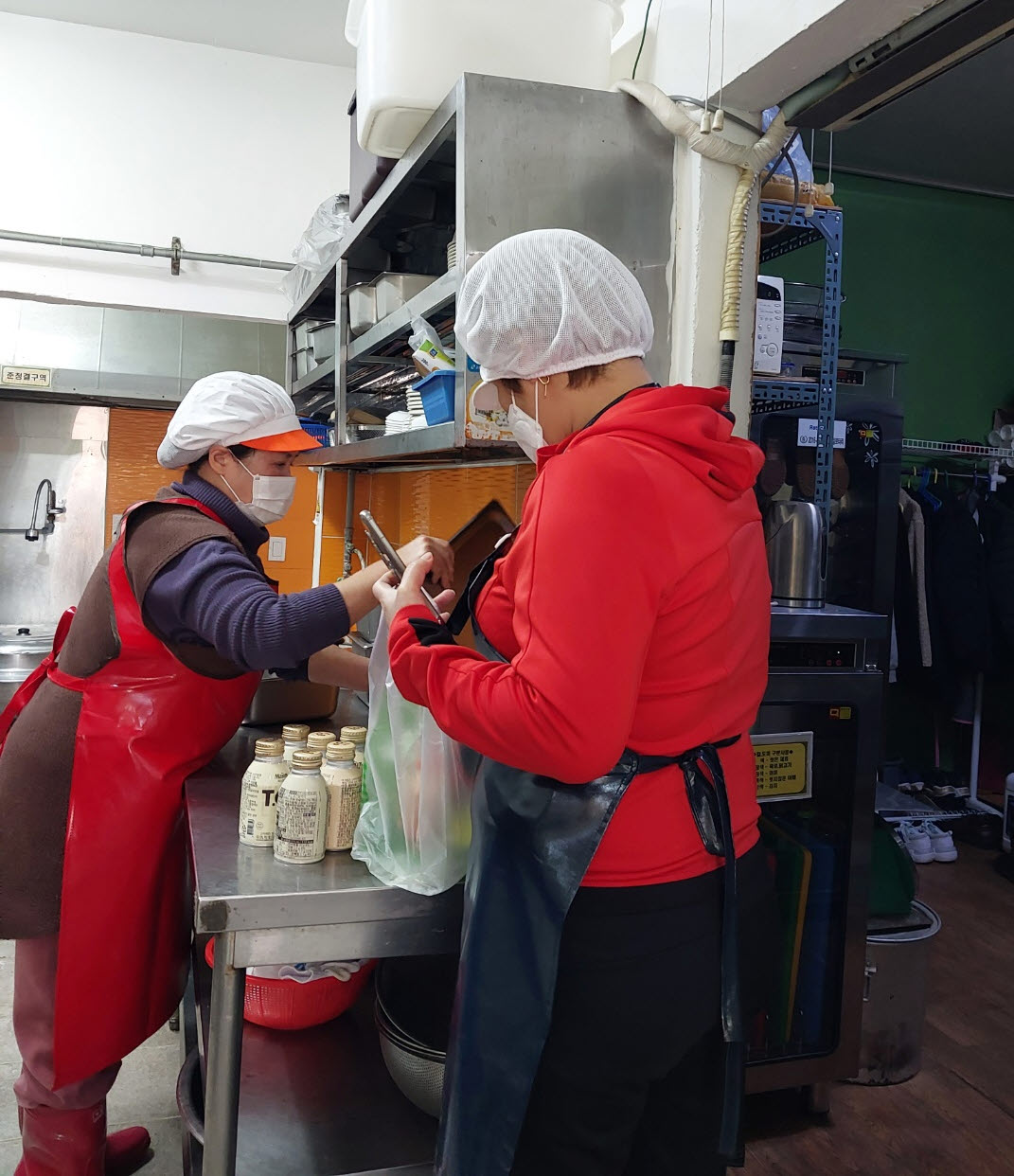 안산시 사이동 주민자치회, 무료 급식소 봉사