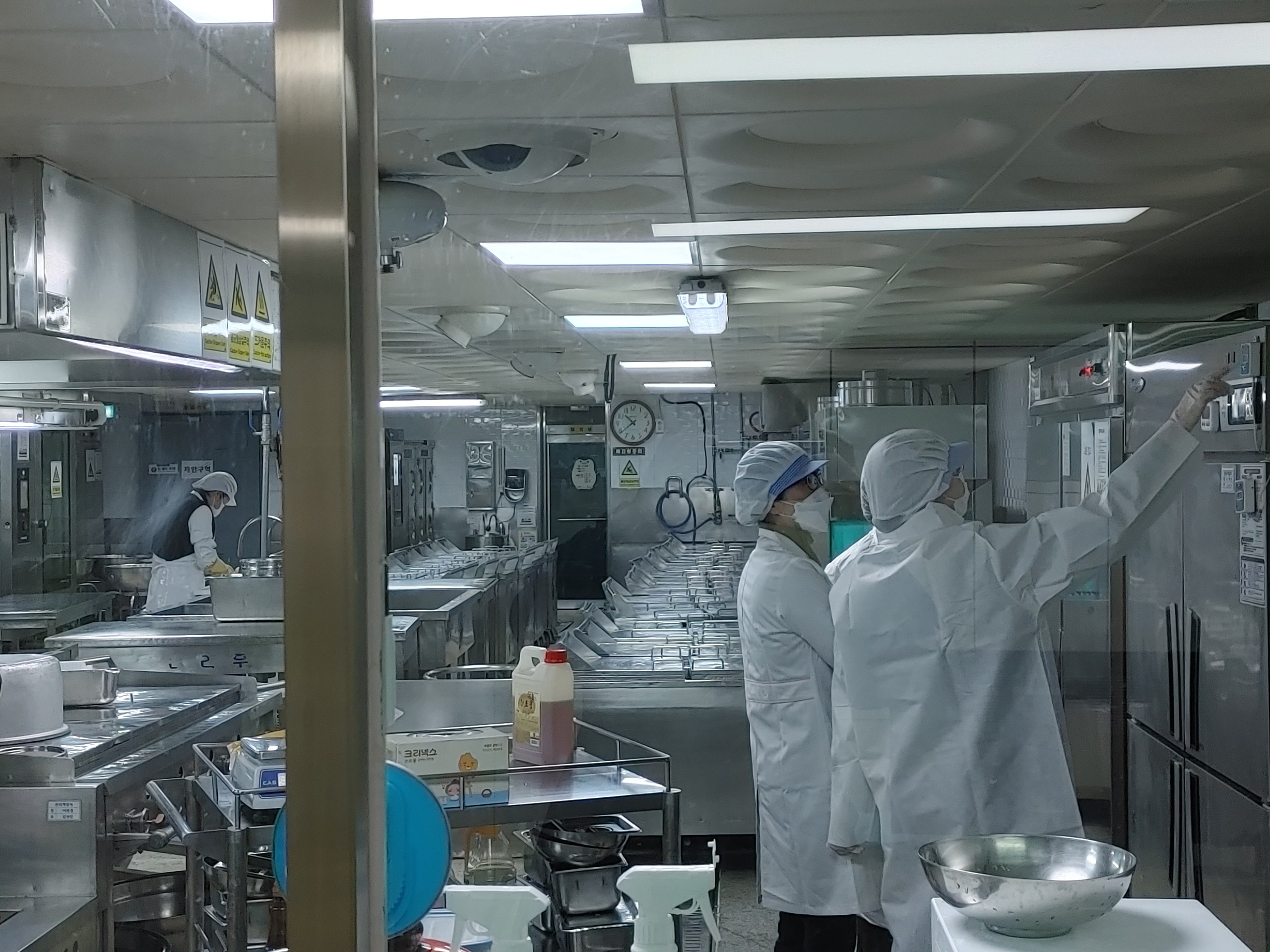 안산시, 신학기 맞아 학교·유치원 집단급식소 위생점검