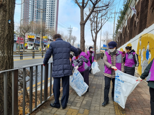 안산시 백운동 통장협의회, 환경정화활동 실시