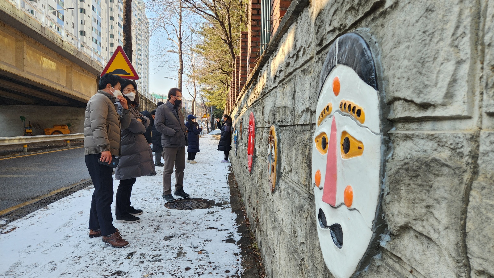 안산시 사이동, 사리역 앞 도자기 벽화길 조성