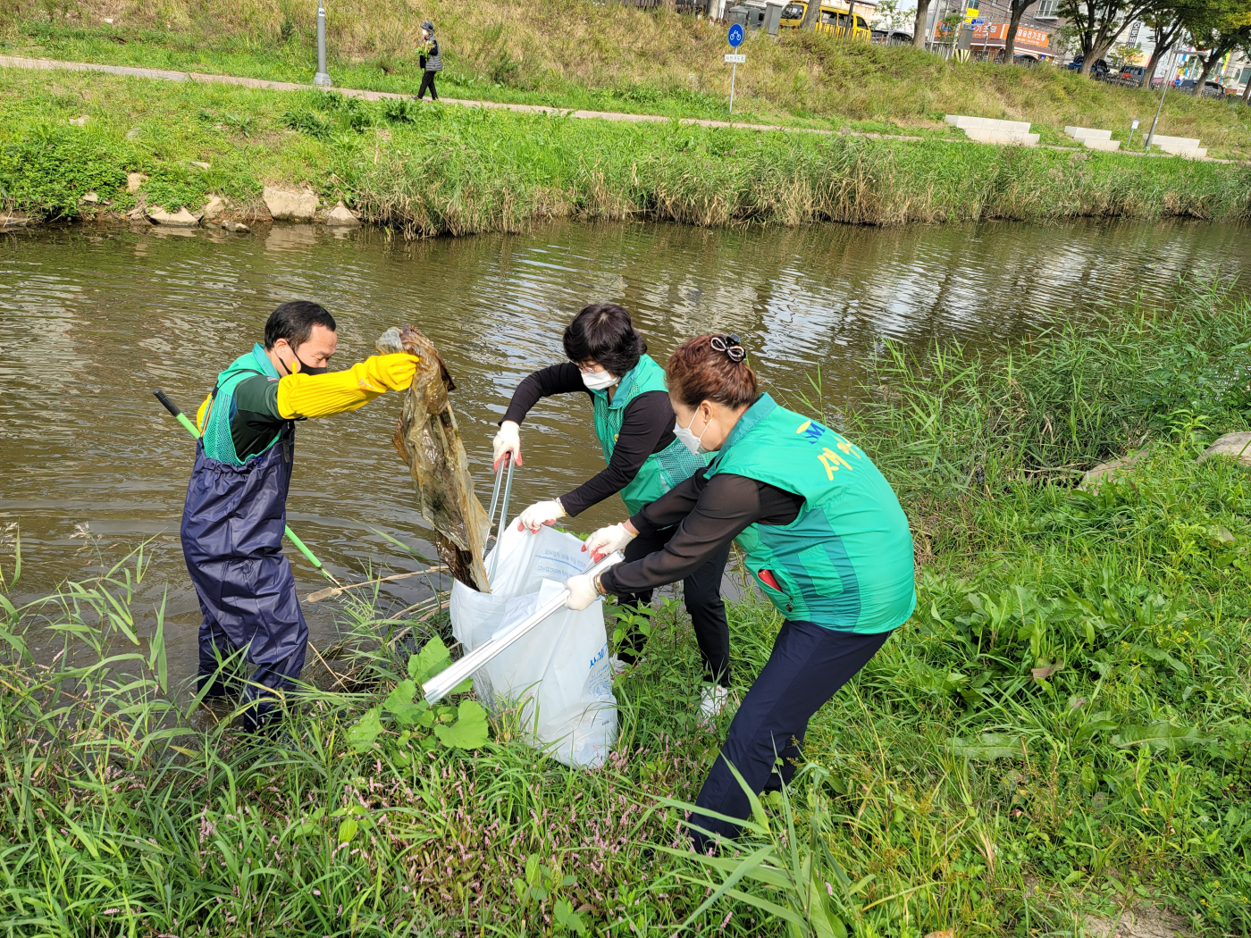 안산시새마을회 생태하천 정화 활동