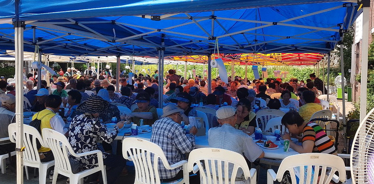 백운동 새마을남녀협의회 어르신 삼계탕 대접