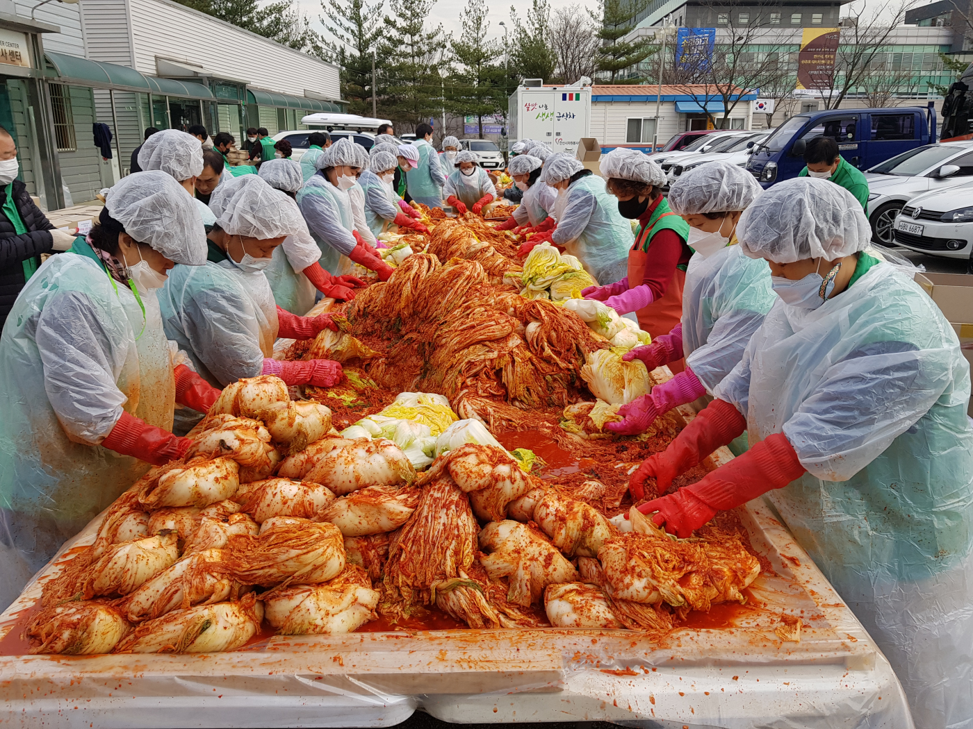 안산시-안산시새마을회, 어려운 이웃에 사랑의 김치 4톤 전달