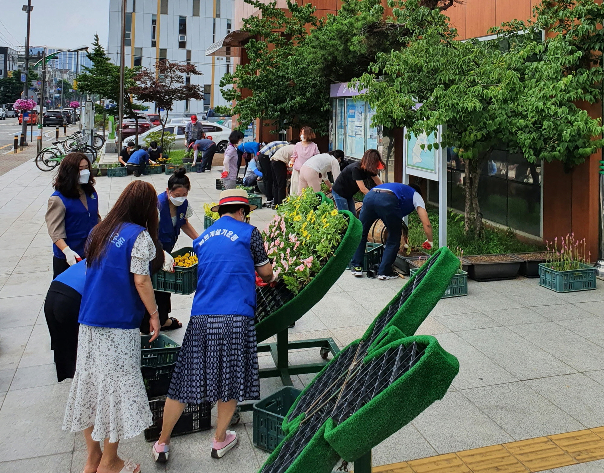꽃향기 가득한 원곡동 조성