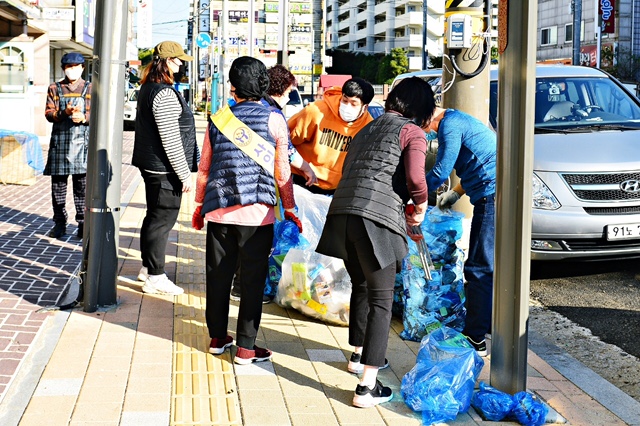 안산시 사이동 사이좋은상가번영회 , 깨끗한 거리 조성에 솔선수범
