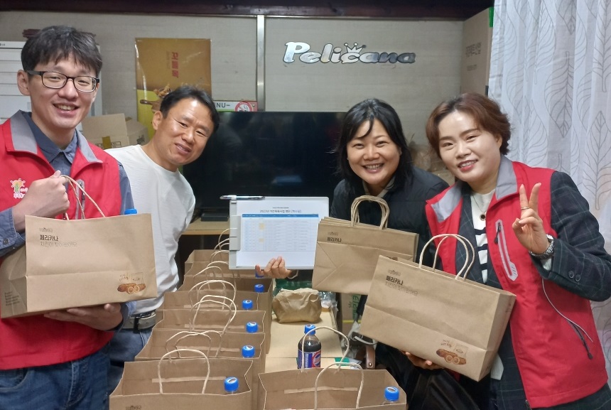 안산시 부곡동 지사협, 취약계층 아동에 치킨 전달