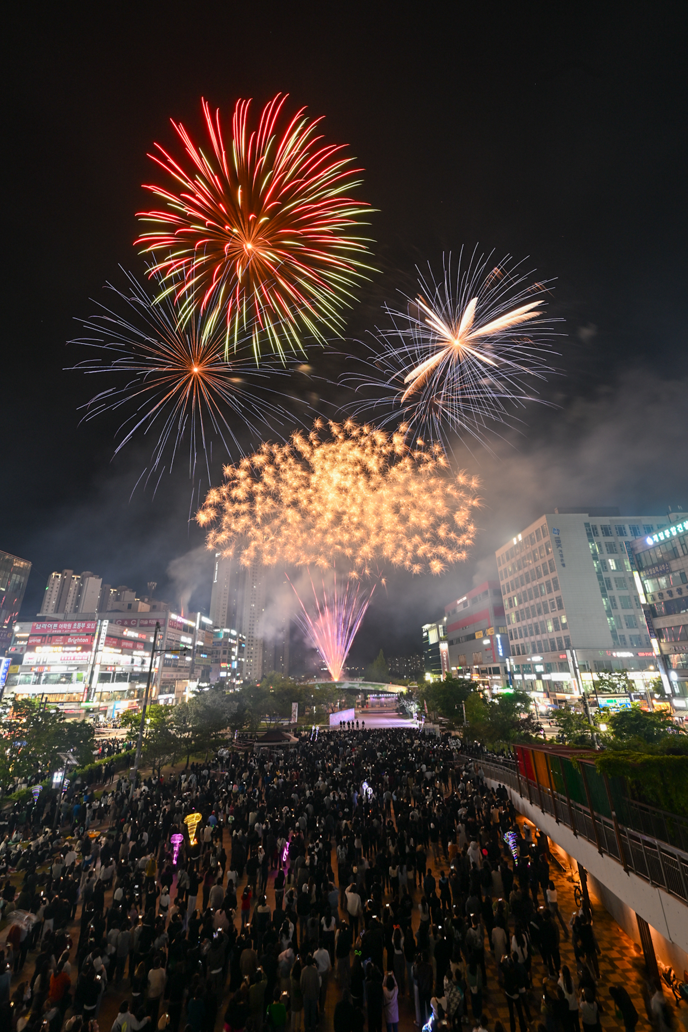제19회 안산국제거리극축제, 궂은 날씨에도 34만9천명 찾아 성황리 마무리