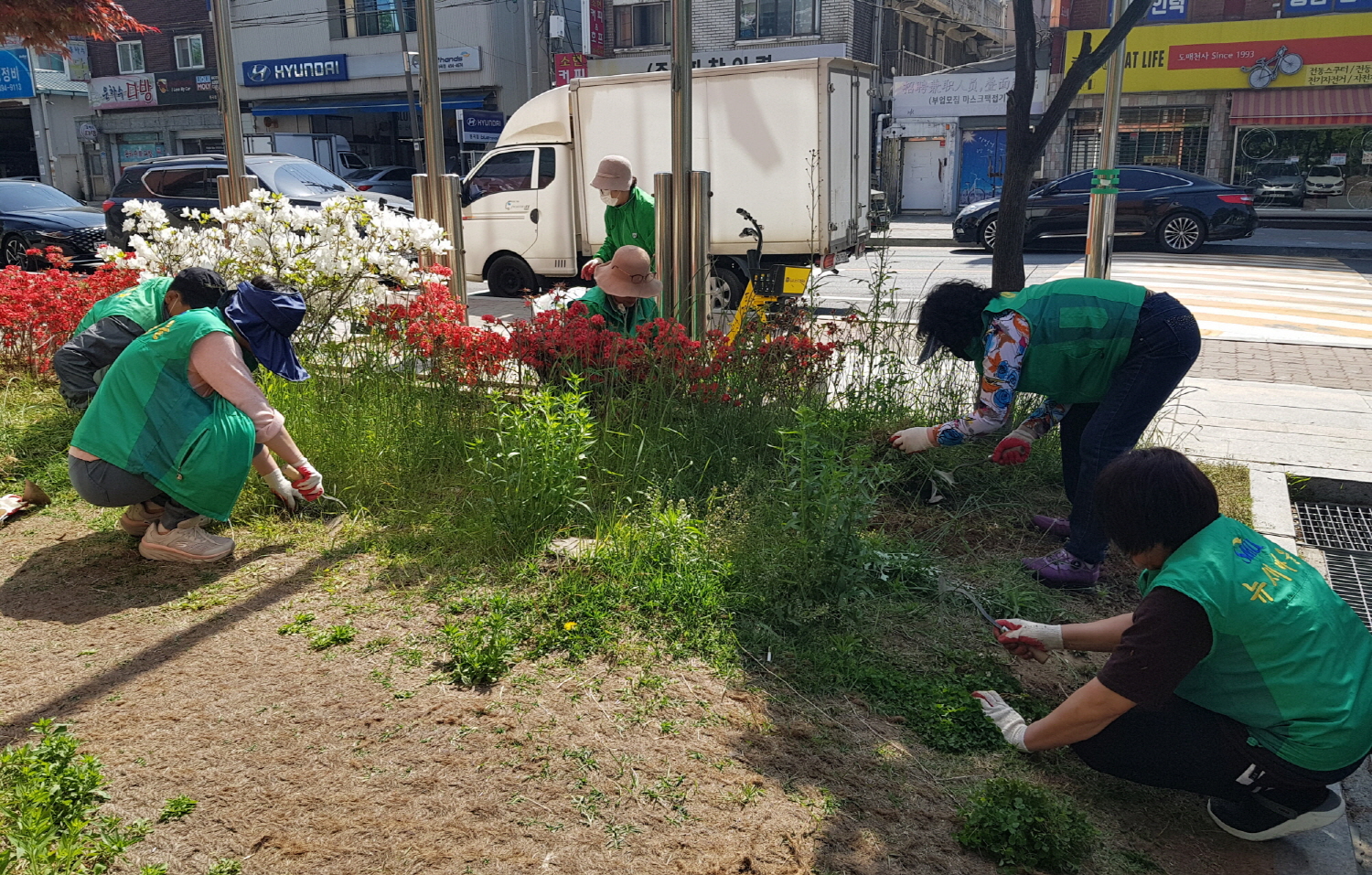 안산시 원곡동 새마을협의회, 청사 주변 환경정비 나서