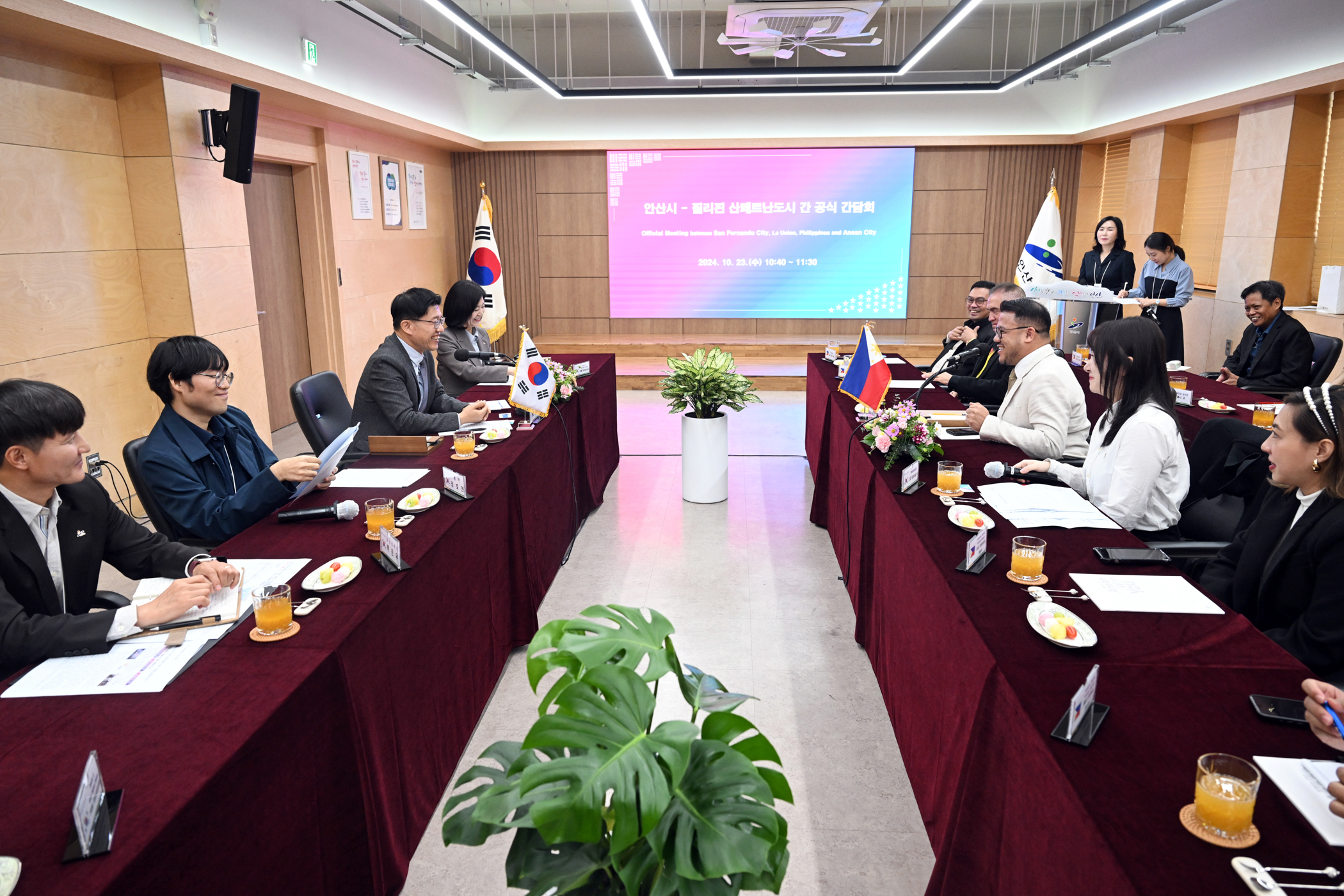 ‘K-농산물 대부 포도, 세계인 식탁으로’… 안산시, 해외 첫 수출 기념