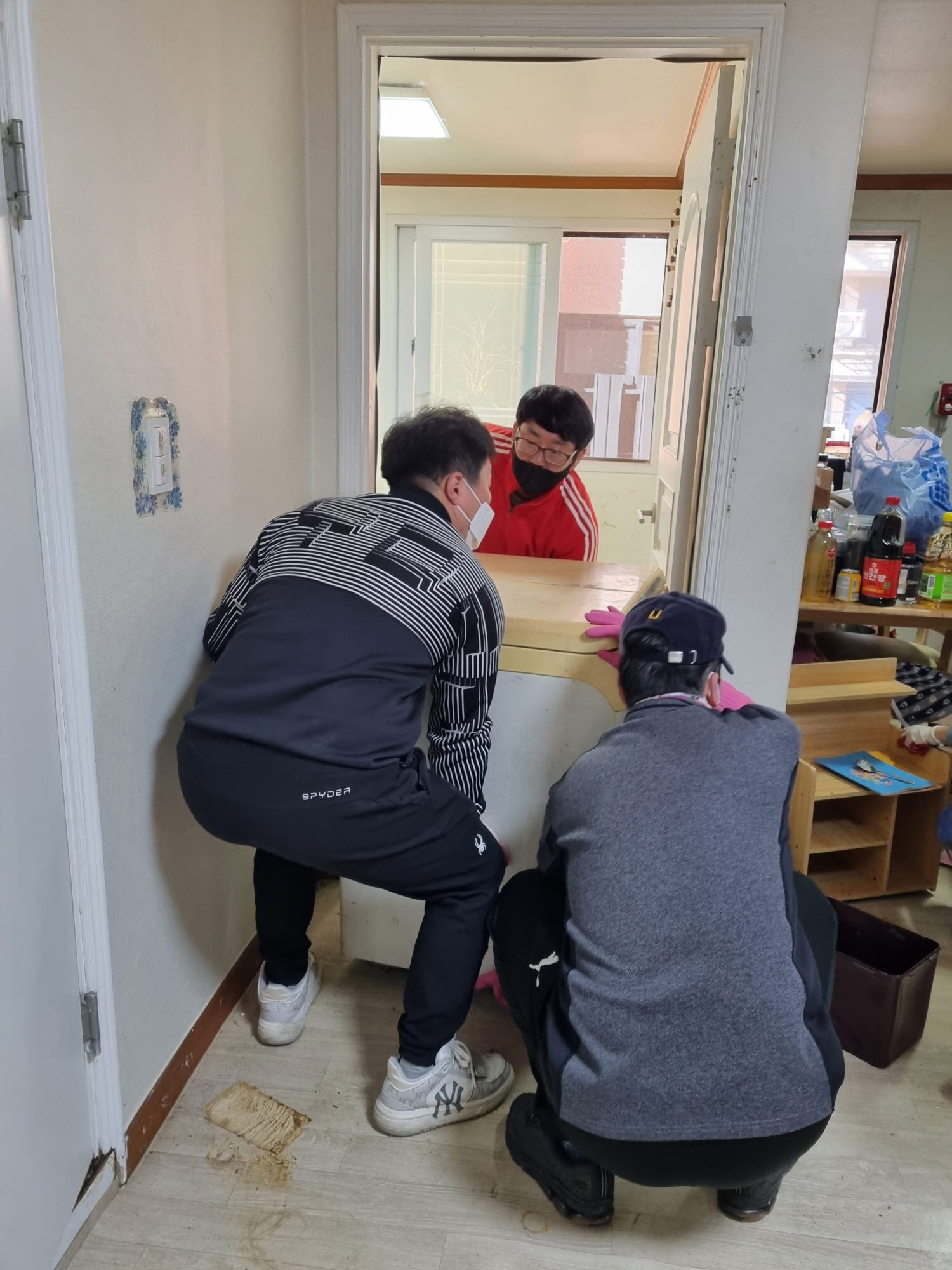 안산시 본오2동 지사협, 위기가구 주거환경 개선 봉사