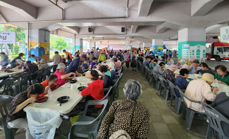 안산시 본오3동 바르게살기위원회, 사랑愛 짜장면 나눔 행사 개최
