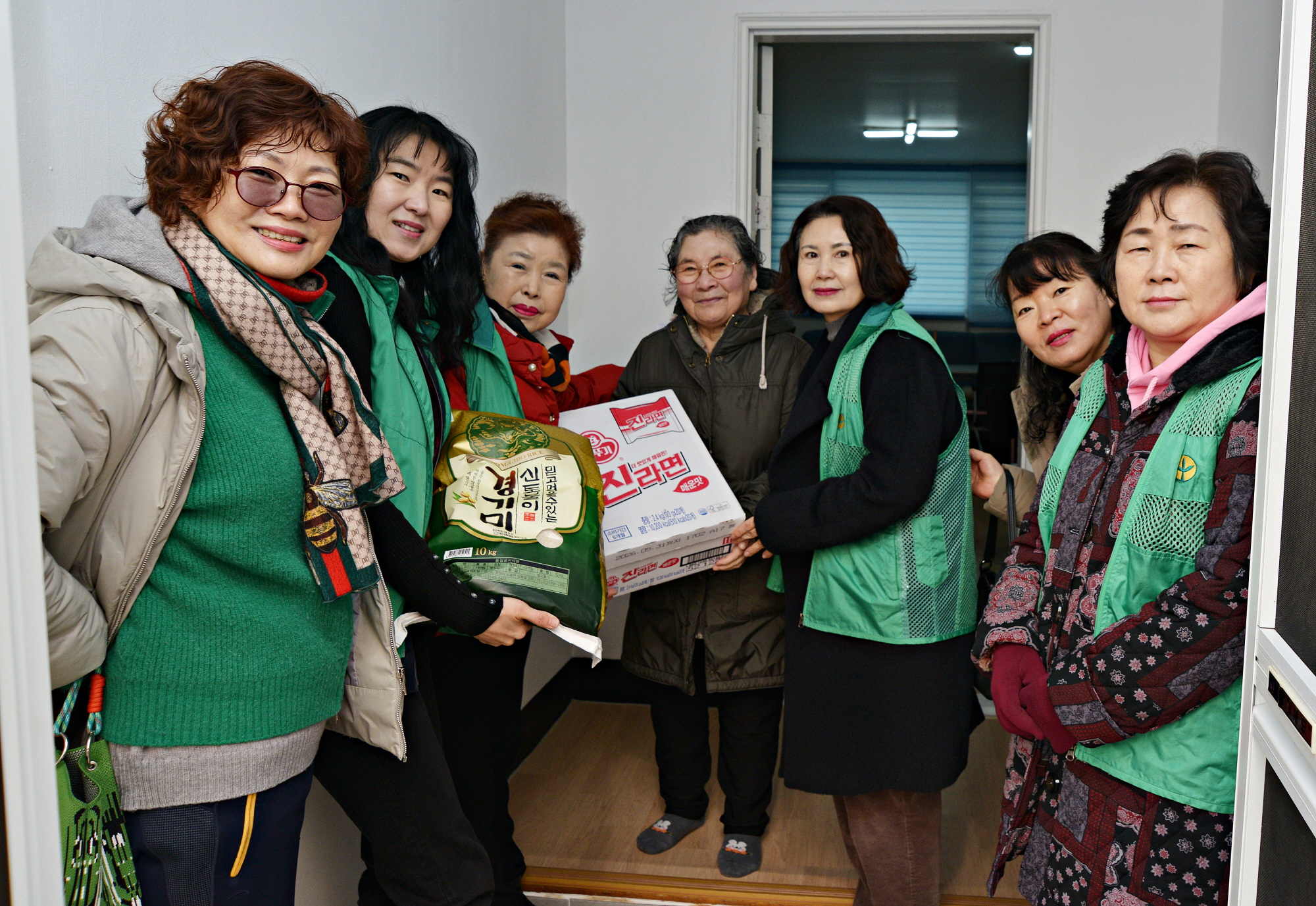 안산시 사이동 새마을회, 설 명절 앞두고 경로당 어르신 대상 온정 나눔