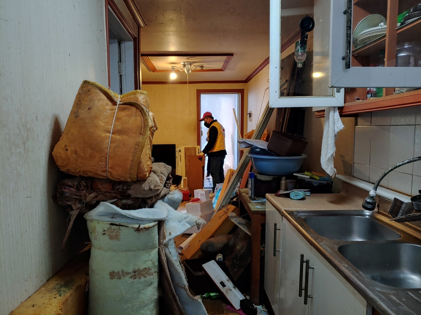 대한적십자사 고잔1봉사회, 위기가구 주거환경개선 봉사