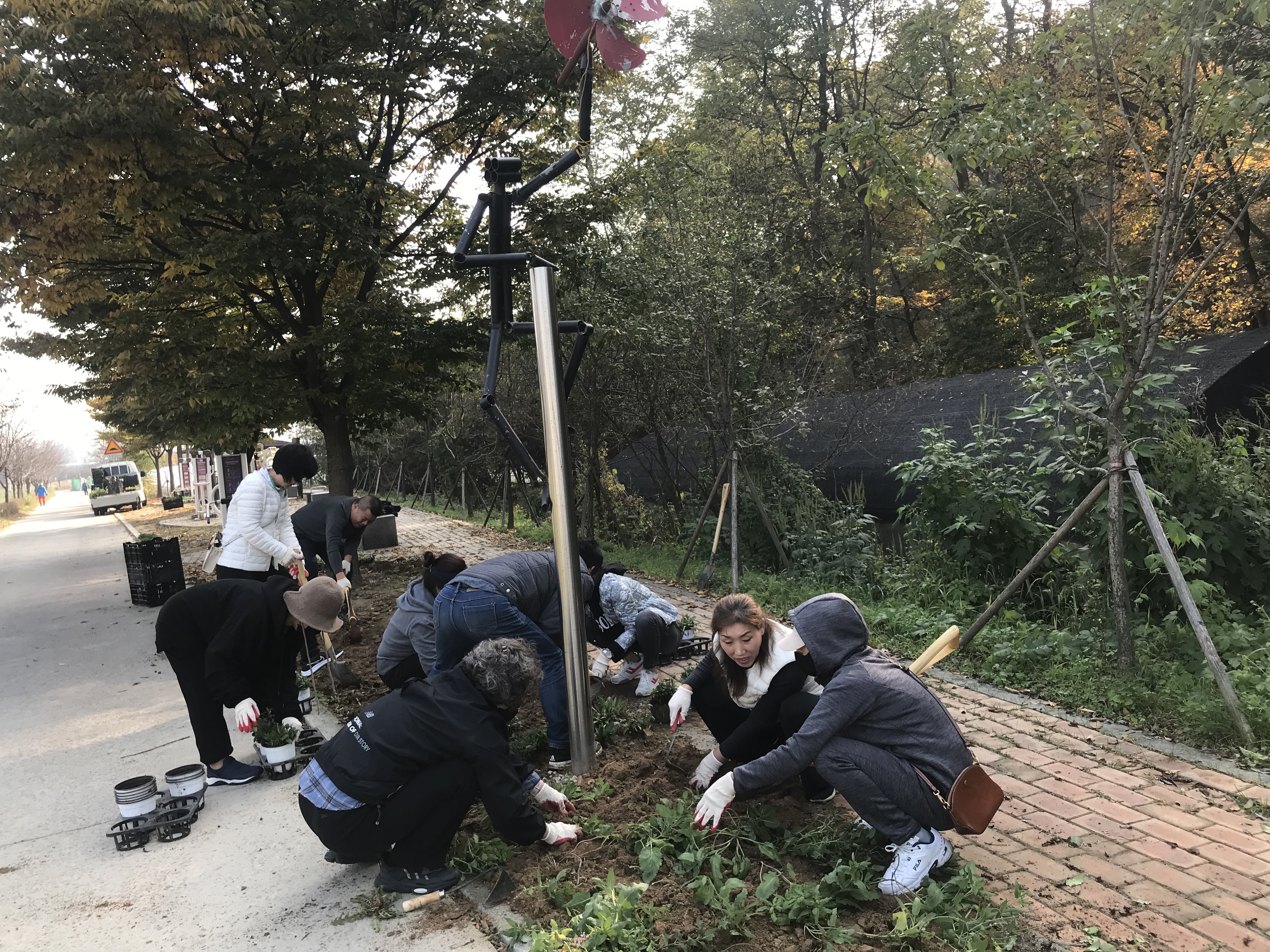 안산시 반월동 주민자치회, 주민 스스로 쌈지공원 가꾸기