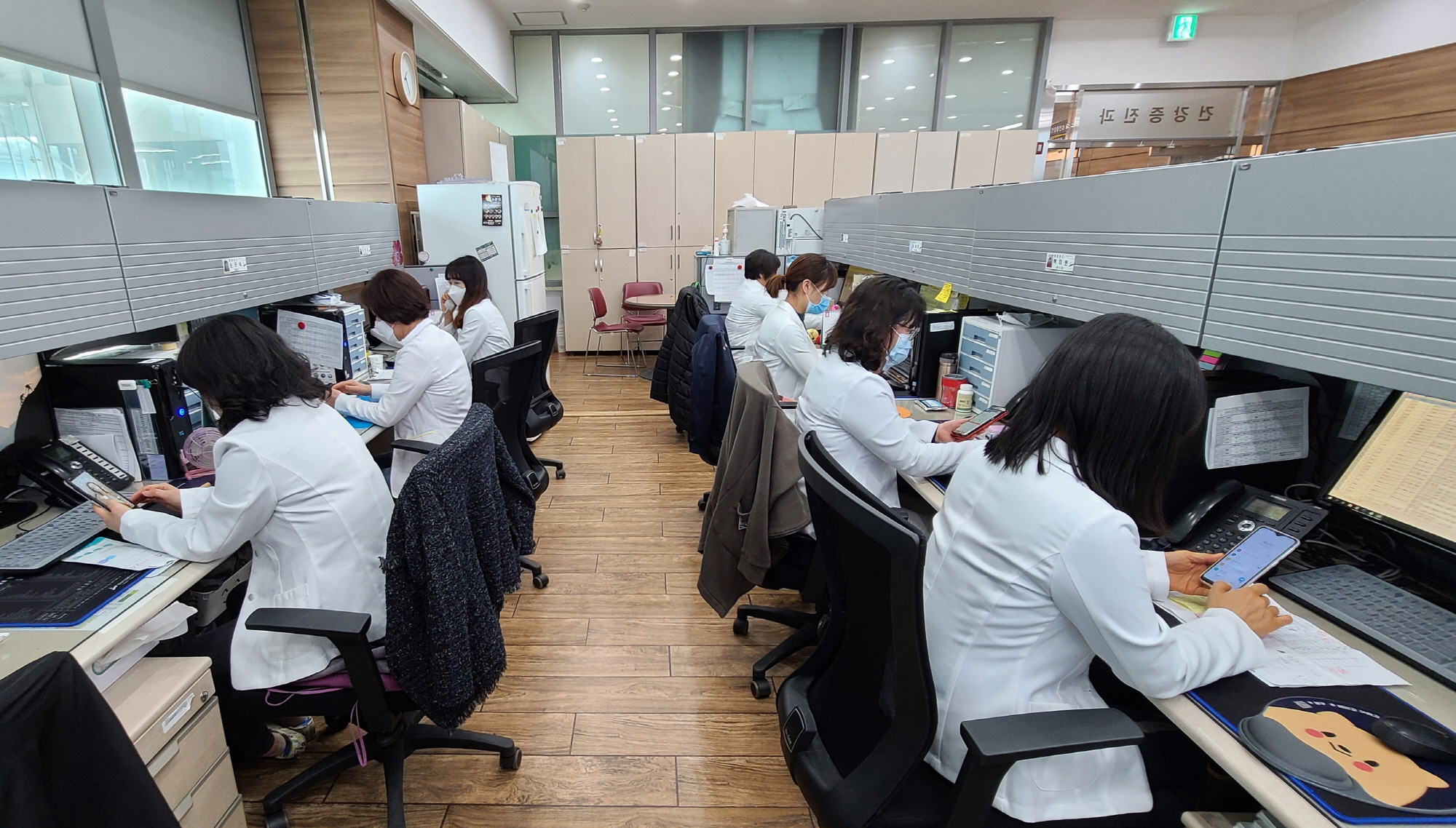 안산시, 스마트폰 없는 해외입국자에게 스마트폰 지원…철저한 관리 나서