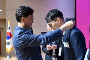 안산시, 가족과 함께하는 신규공무원 임용식 개최