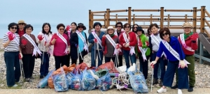 안산시 여성단체협의회, 풍도 환경정화 봉사활동 펼쳐