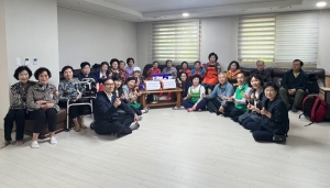 안산시 백운동 단체장, 어버이날 맞이 경로당 안부 방문