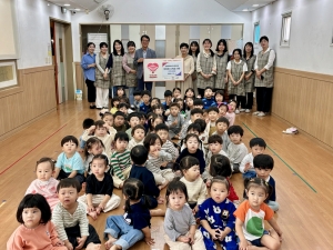삼성몬테소리 어린이집, 안산시 호수동에 바자회 수익금 기탁