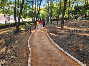 안산시, 맨발걷기 산책로 32개소 내년 추가 조성… 道 특별조정교부금 20억 확보
