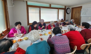 본오어울림봉사회, 안산시 본오2동 약수경로당 어르신 떡국 나눔 행사