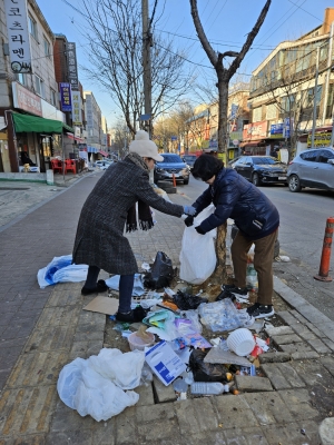 안산시 단원구 원곡동 통장 삼인방의 특별한 한 달