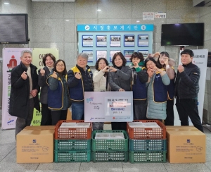 한울타리봉사단, 와동 저소득층에 장수탕 100개와 마스크 2,000장 후원