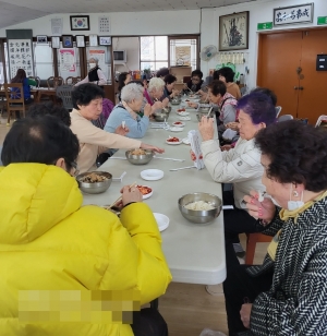안산시 성포동 바르게살기위원회와 누리봄봉사단, 경로당 연합 봉사