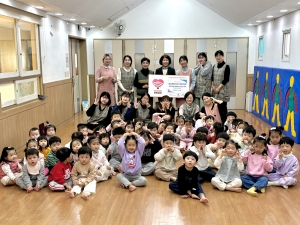 안산시 호수동, 삼성몬테소리 어린이집서 바자회 수익금 기탁받아