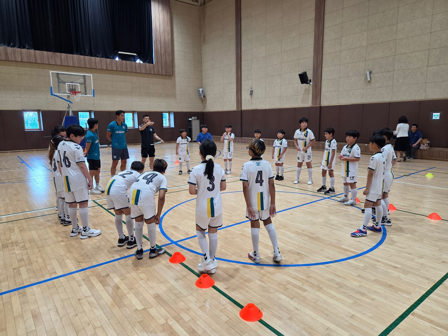 안산시, 지역아동센터·다함께돌봄센터 아동 대상 축구교실 운영