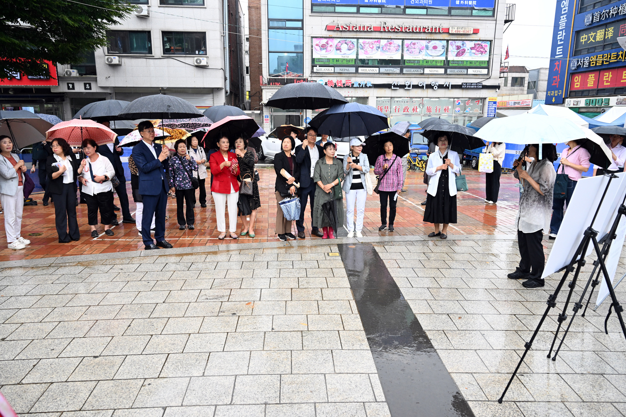 이민근 안산시장, 다문화특구 현장 살피고 주민과 함께 해법 모색