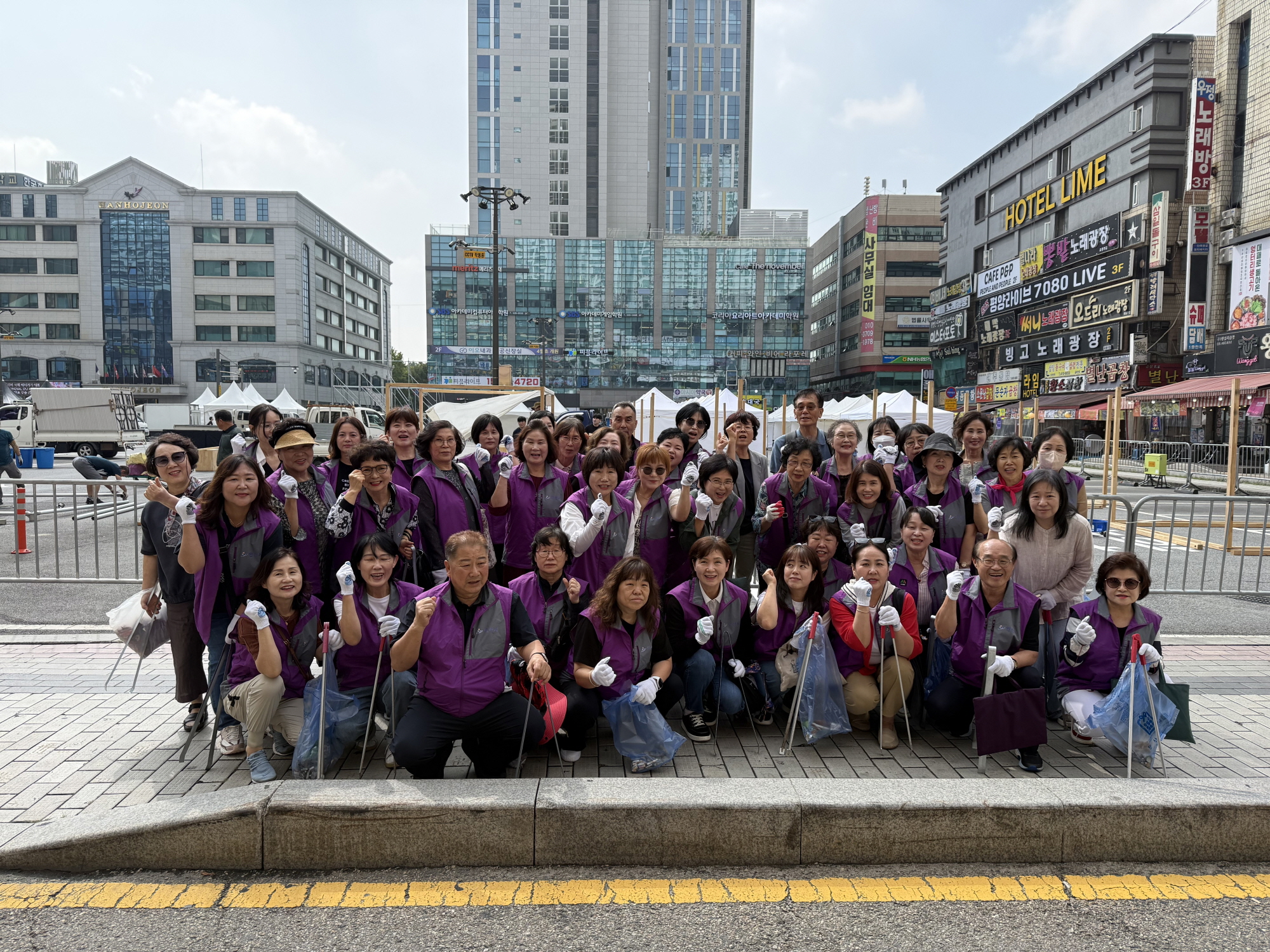 안산시 중앙동 통장협의회, 청년의 날 축제 맞아 행사장 주변 환경정비