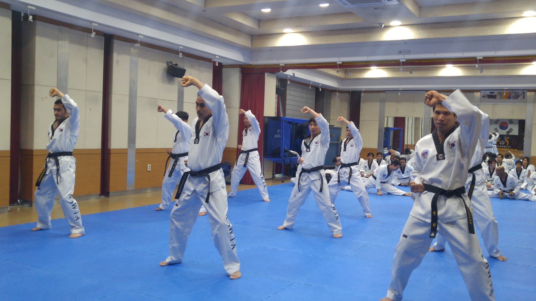 안산시 다문화지원본부 외국인 태권도 첫 승급심사 실시