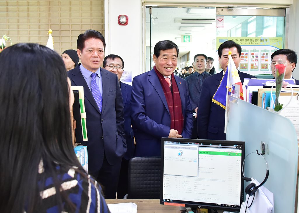 안산시 외국인주민지원본부“결혼이주여성 17명 자격증 성과”