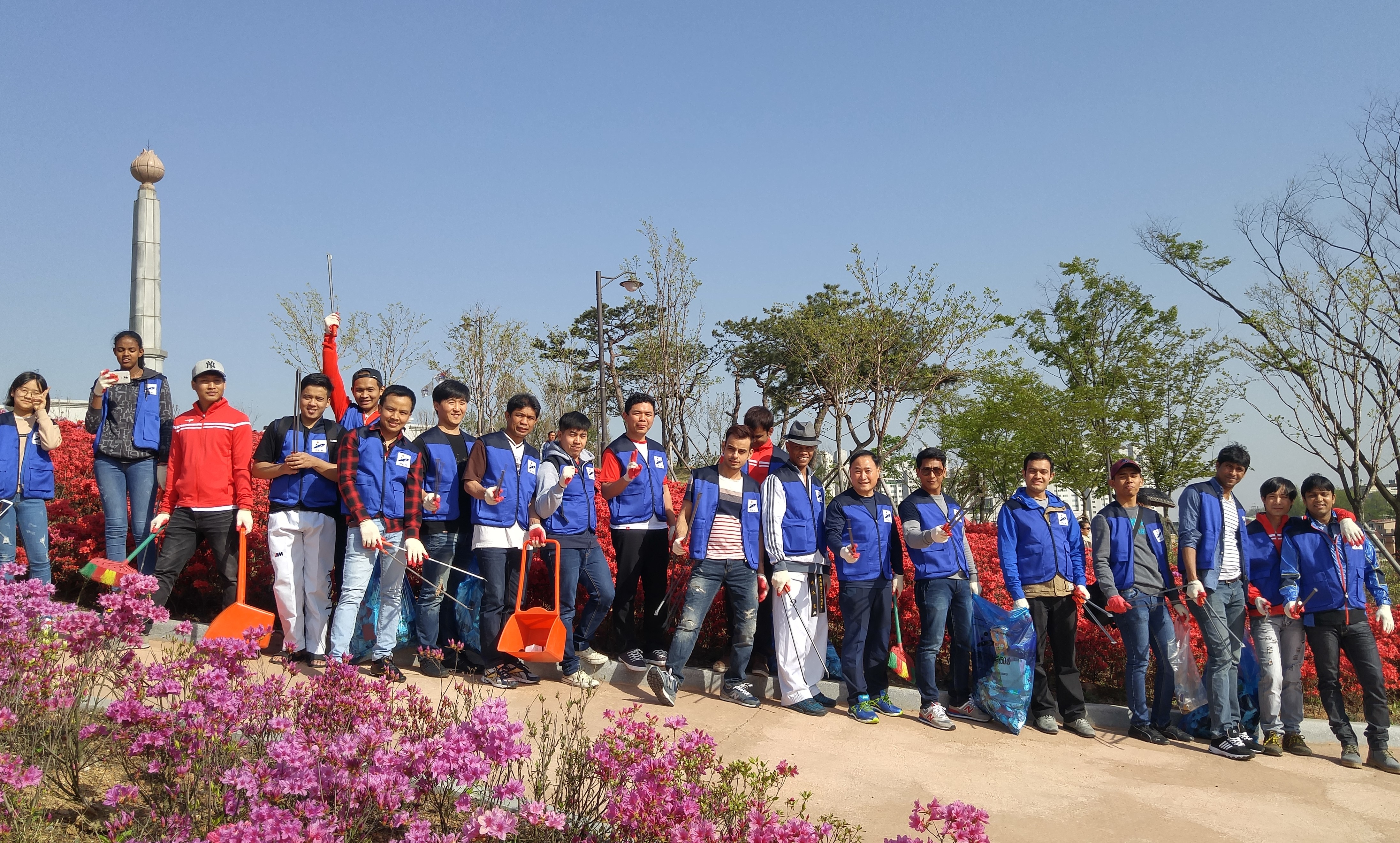 안산시 외국인주민지원본부, 다문화특구 환경정화 활동