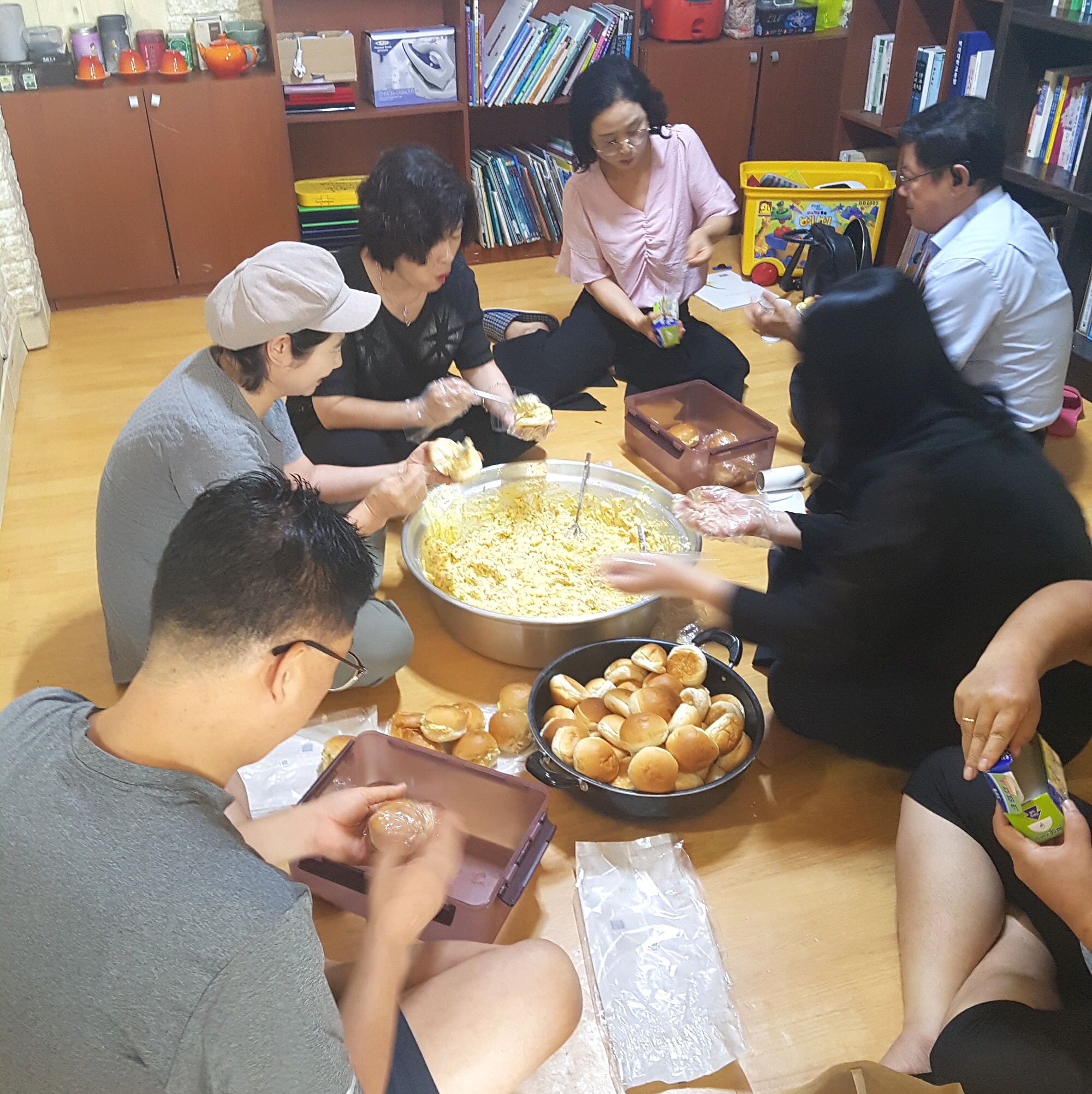 사이동 지역사회보장협의체, 청소년 간식 나눔 행사 개최