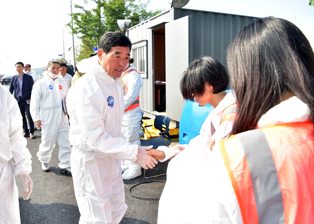 윤화섭 안산시장, 아프리카돼지열병 방역초소 현장 점검