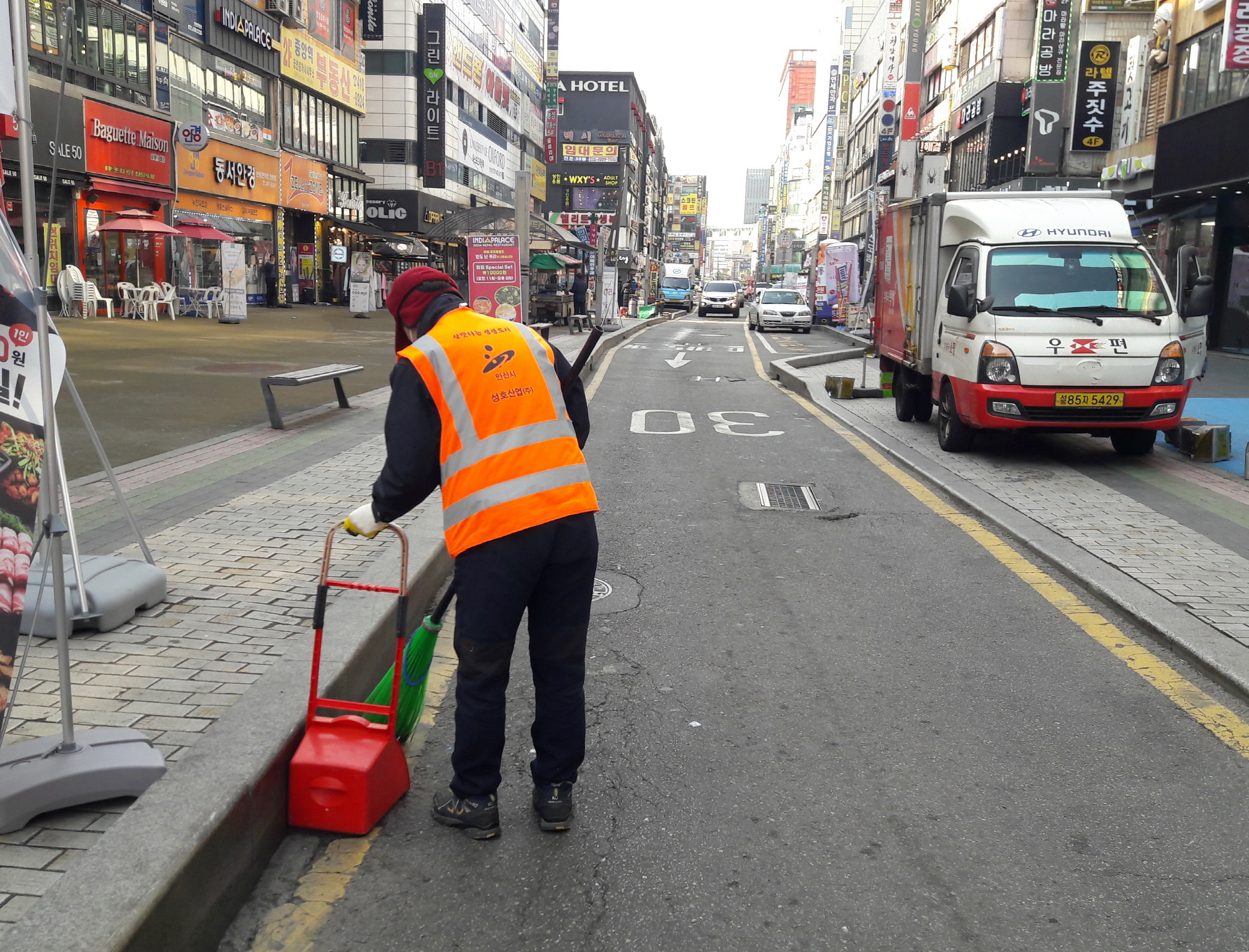 안산시, 상시 청소체계 운영 한 달…환경 개선 ‘뚜렷’