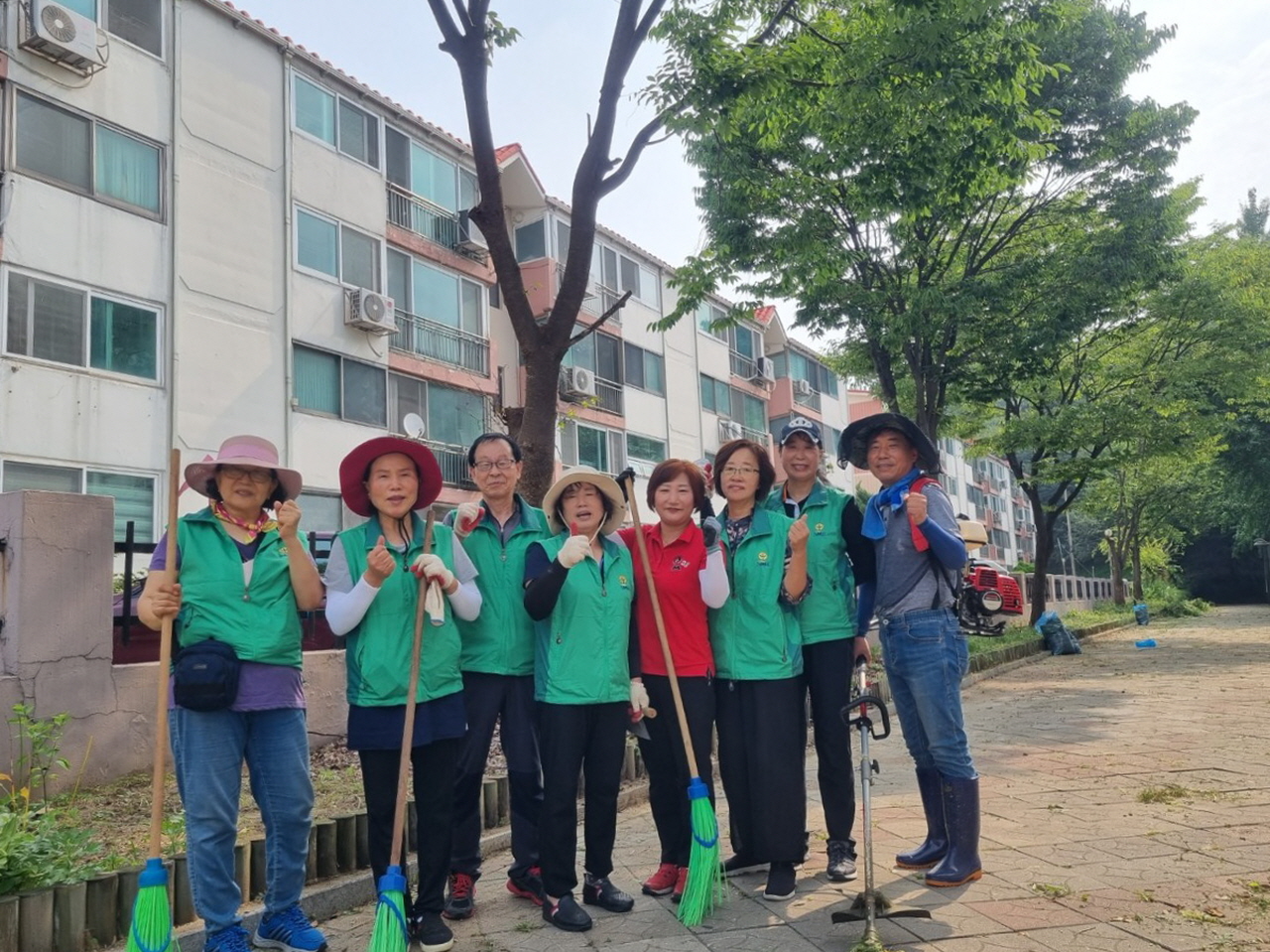 안산시 성포동 새마을회, 성포동 일대 제초 작업 실시