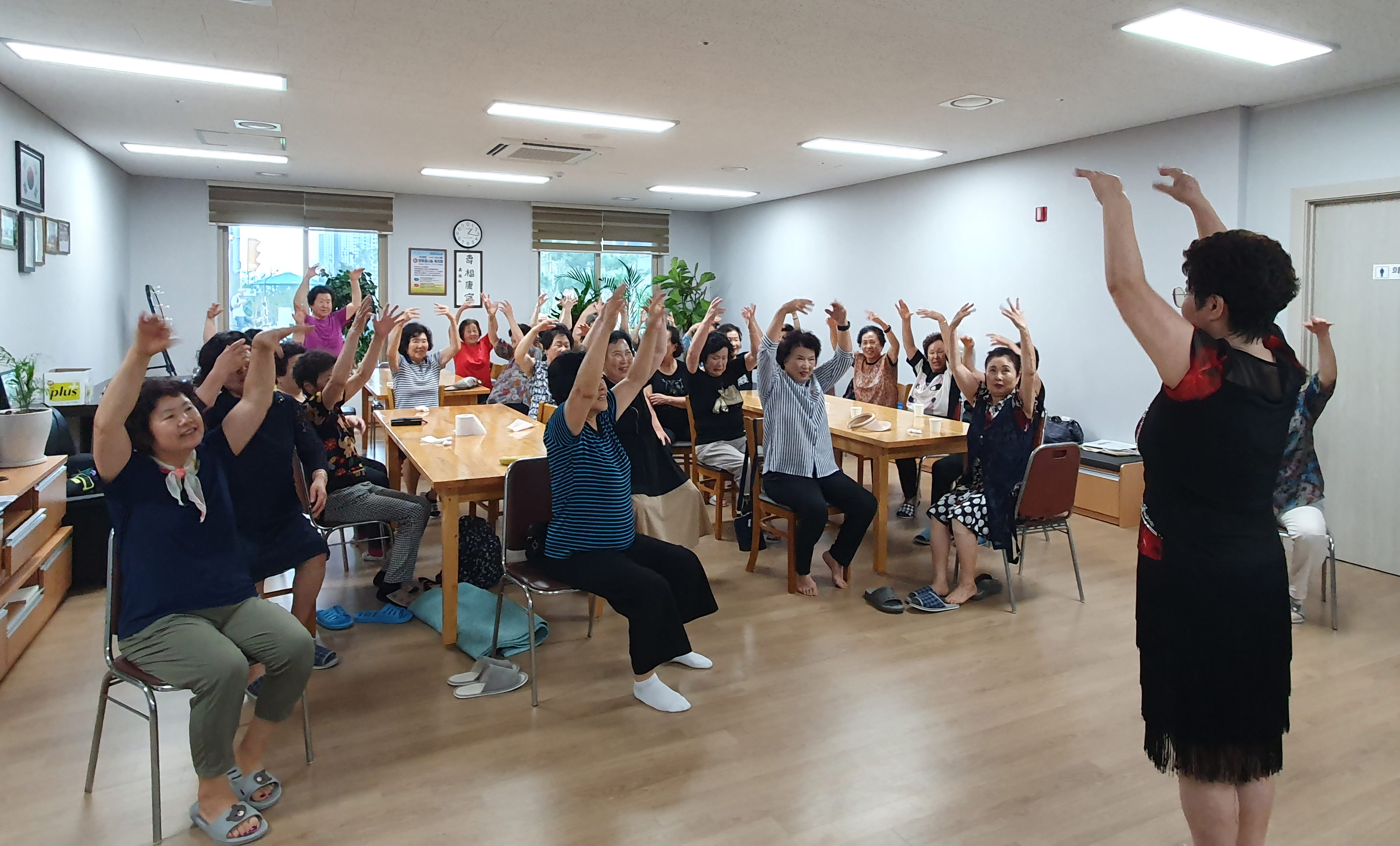 안산시 백운동, 치매예방‘두근두근 체조교실’열어