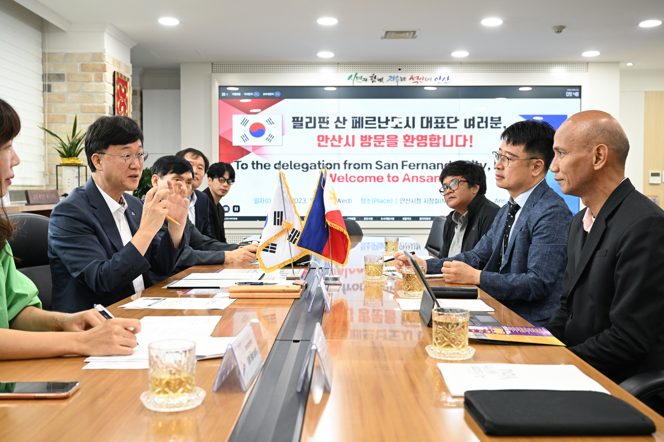 추석 앞두고 안산 찾은 필리핀 산페르난도시 사절단… 우호 증진 협약 체결