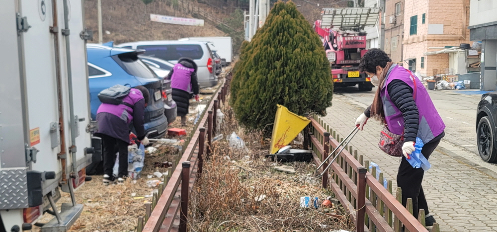 안산시 사동, 직능단체와 함께 설맞이 환경정화활동 실시