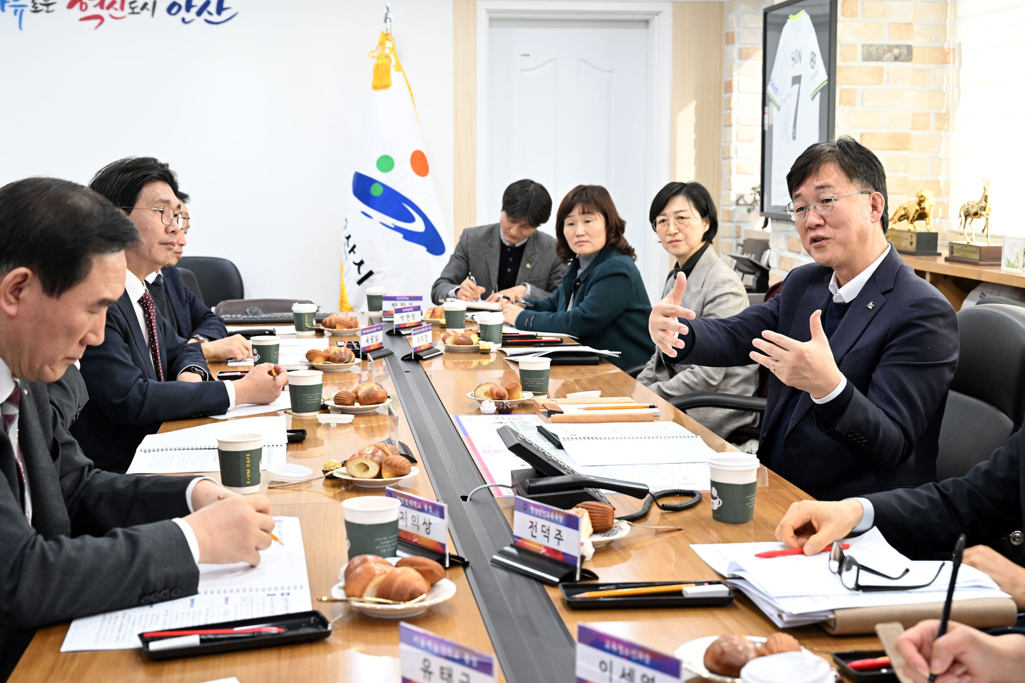 안산시 5개 대학 총장 한 자리에… 청년정책 활성화 논의