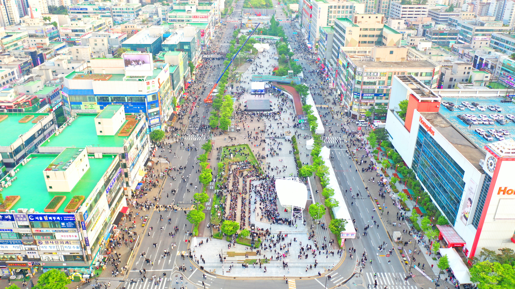 일상을 깨우는 거리예술, 화려한 불꽃 퍼포먼스까지… 안산 수놓을 준비에 한창