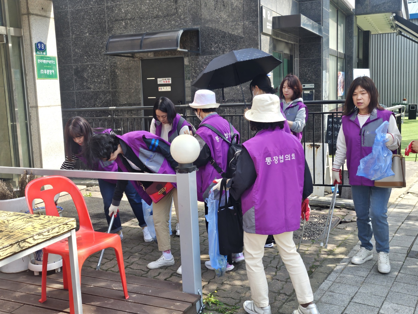 안산시 중앙동 통장협의회, 플로킹봉사단 운영…“깨끗한 중앙동 만들기”만전