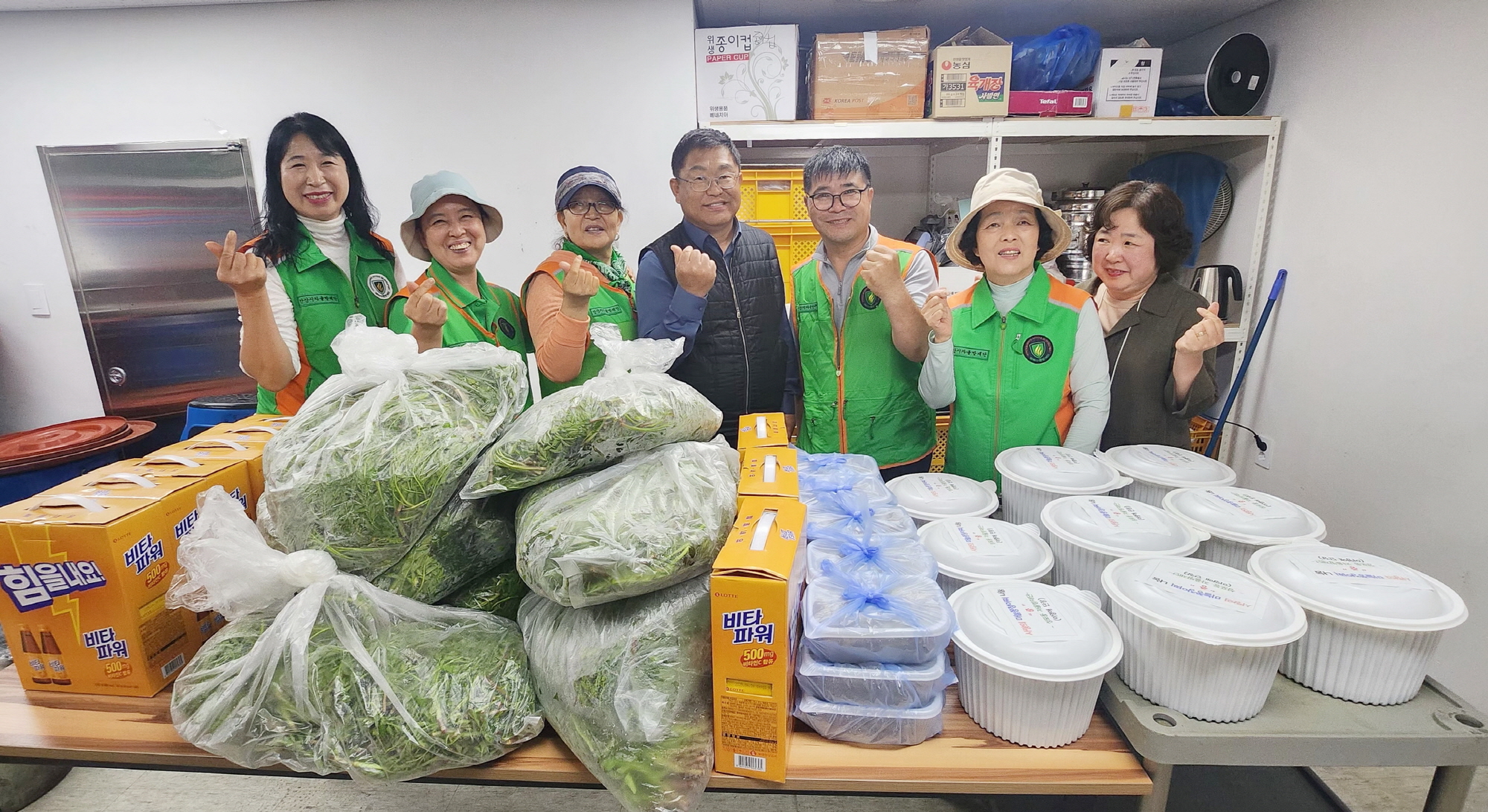 안산시 성포동 자율방재단, 사랑의 마늘쫑 장아찌와 미나리 나눔