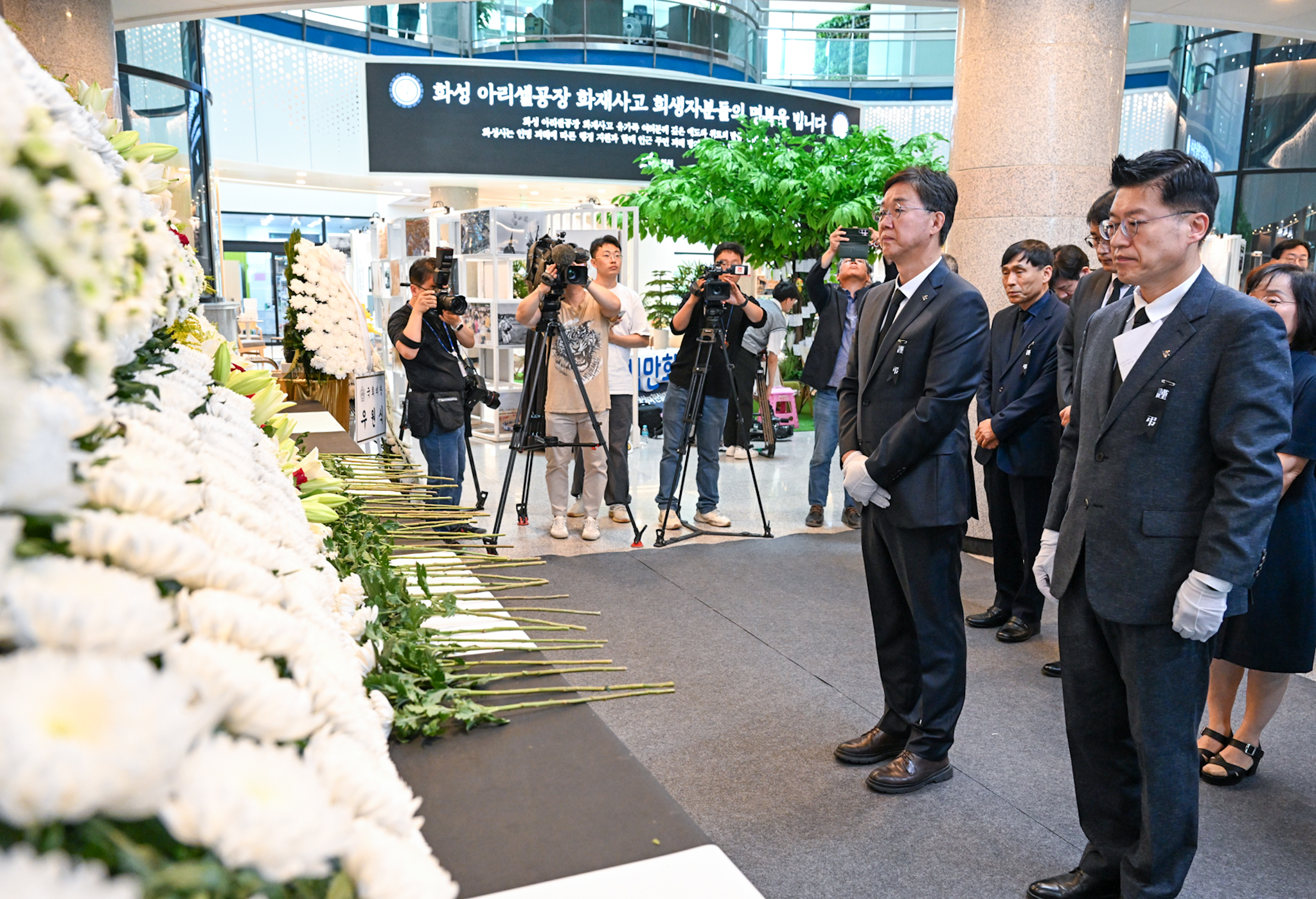 이민근 안산시장, 화성시청 분향소 찾아 깊은 애도 표해