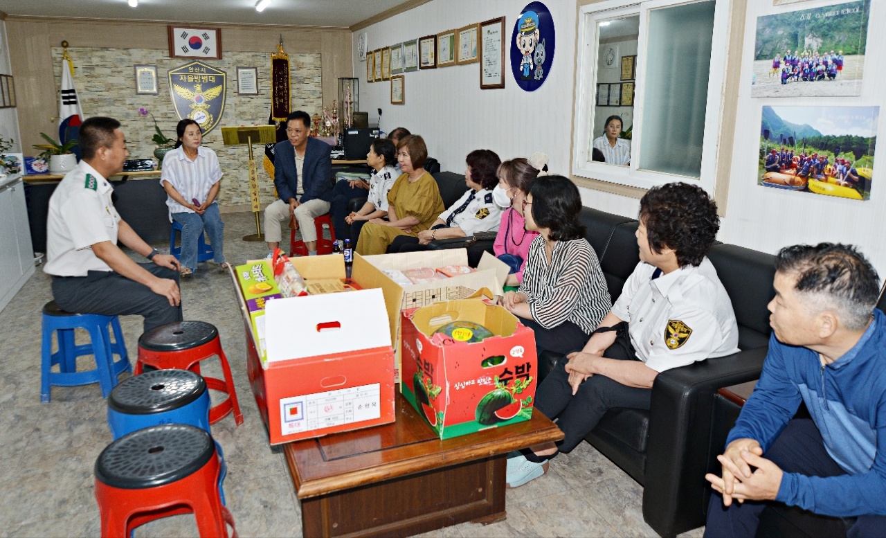 안산시 사이동 주민자치회, 자율방범대 노고 격려 방문